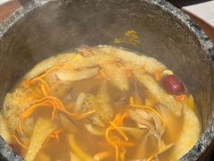 -芸山季·云南山珍菌火锅(人民广场来福士店)