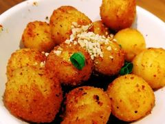 孜然小土豆-炉小二铜锅牛蛙•川湘菜(三里屯店)