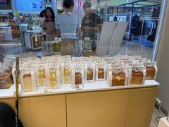 面包甜点陈列柜-好利来(乐堤港店)