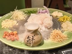 -得意咚瓜·顺德鱼生·冬瓜火锅(深圳首店)