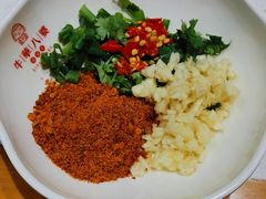 -牛华八婆麻辣烫(龙湖U城店)