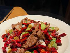 罗勒香辣嫩牛肉-KŌNG胶东小馆(华熙店)