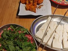 -洱火云南酸菜牛肉火锅(石景山当代商城店)