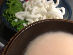 -老牌坊云南鱼豆花火锅(哈西万达店)