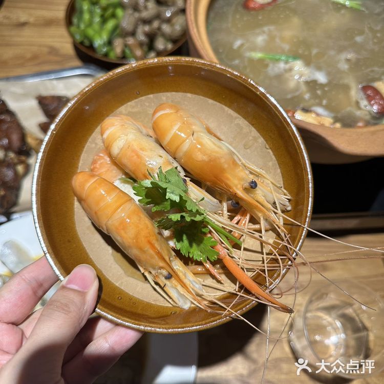 夜宵小酒馆走一个