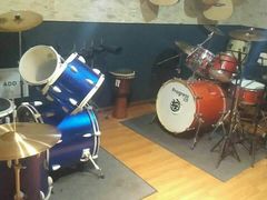 -艺桉余音琴行(火神庙分店)