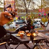 发现一家超美风格汉堡餐厅