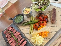 -Mark&Mars Restaurant