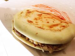 肉夹馍-平娃三宝烧烤·面食(南小街店)