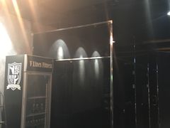 -VLines耀能运动24小时·月付制健身(京广桥店)