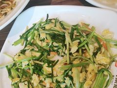 -六泰居·尔滨地标·东北菜(松北店)