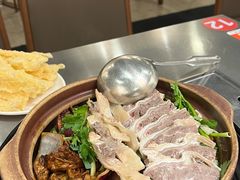-胡须佬鸡煲四季火锅店(石厦西村直营店)