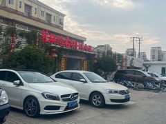 -茸梅路右拐龙虾-农家菜(松江店)