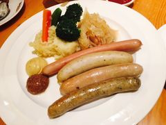 -LENBACH兰巴赫西餐啤酒坊(大连星海广场店)