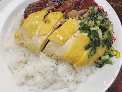 烧肉烧鸭双拼饭-陈光记烧腊店(罗保博士街店)