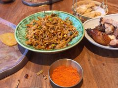 -包整·丝娃娃(一览甲秀楼风景店)