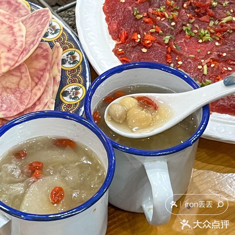 没想到在杭州喝到热乎乎的八宝青稞奶茶！！ 