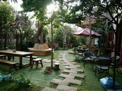 -月亮眼花园餐厅书吧酒吧