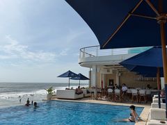 -FINNS Beach Club