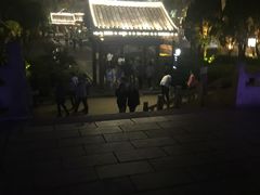 -绳金塔