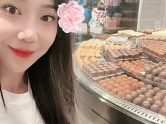 -Laderach 莱德拉(上海环贸iapm店)