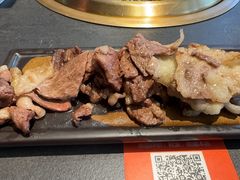 -铭牛烧肉·和牛海鲜自助(高新月牙湖店)