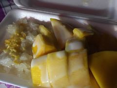 -芒果糯米饭摊子