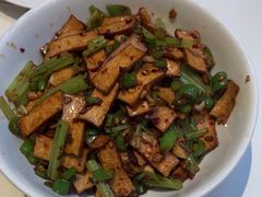 -阿瓦山寨·湘菜现炒·剁椒鱼头王(咸阳总店)