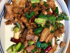 -云海肴·汽锅鸡·云南菜(天山百盛优客店)