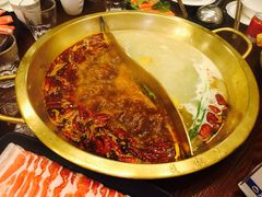 -重庆爽翻天老火锅(临平万达广场店)