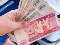 -ခြောက်ထပ်ကြီးရွှေသာလျောင်းဘုရားကြီး