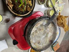 -墨脱石锅椰子鸡•香草鸭•东山羊(大东海店)