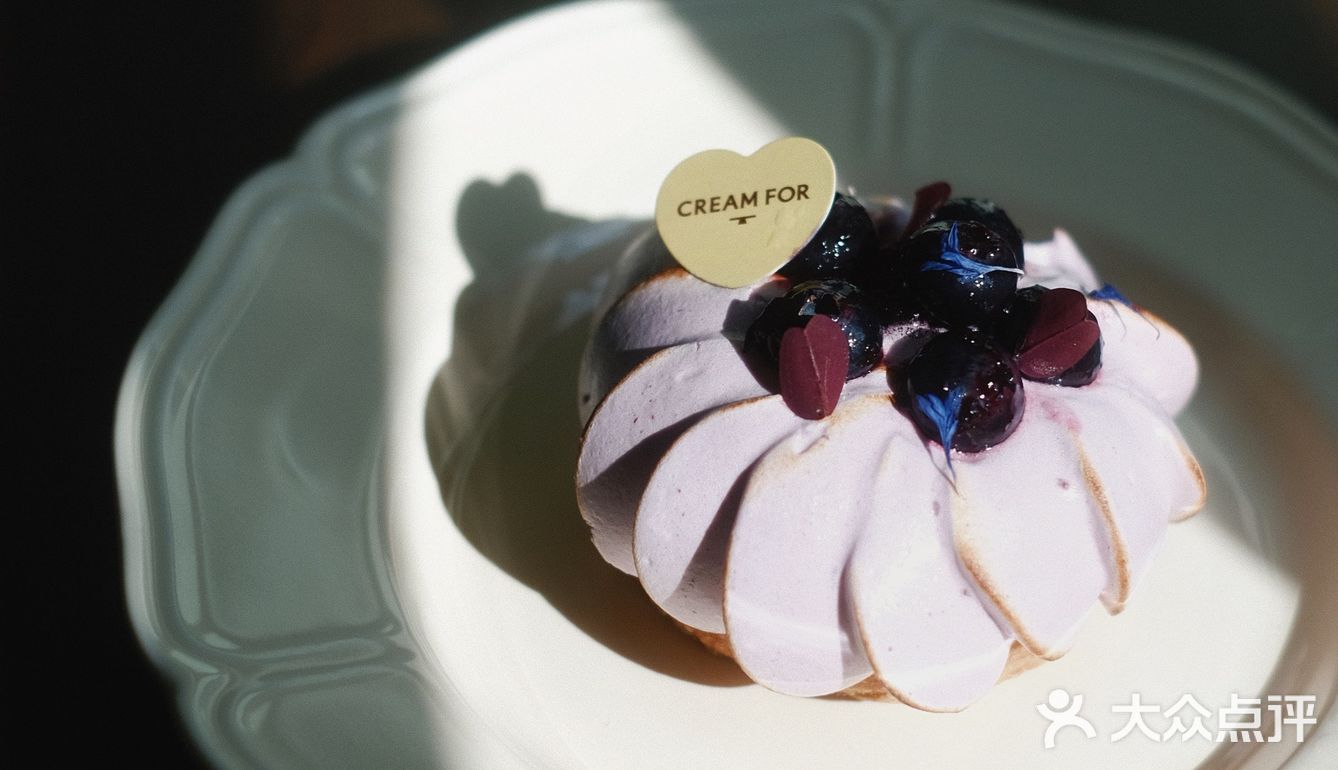 新的童話花園小木屋甜品店｜吃到漂亮的法甜