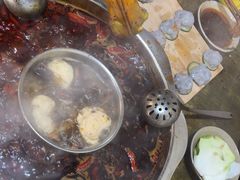 -渝嘴小老弟老火锅(华新村店)