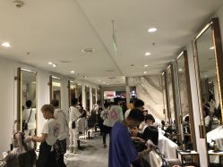 大厅-3AM HAIR SALON烫发染发接发