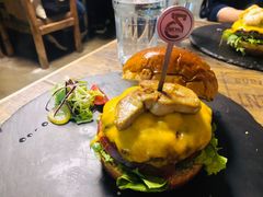 双片鹅肝汉堡-HIGH FIVE哈福手工汉堡(桂林路店)