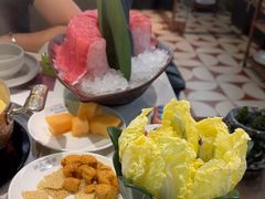 -洪氏嗨捞·广东猪肚鸡·椰子鸡火锅(西咸万象城店)
