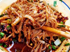 -拈签一笑黄牛肉辣卤串串
