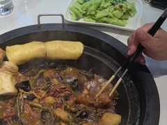 -咱屯子铁锅炖直营店(保利店)