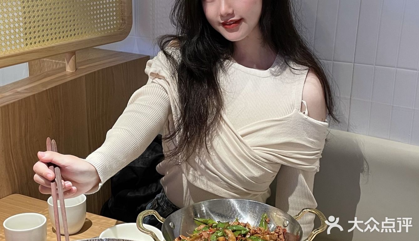 第一次吃这么严谨的湖南菜 太好吃了吧