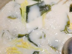 -洪氏嗨捞·广东猪肚鸡·椰子鸡火锅(西咸万象城店)