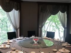 包厢-御花园·粤菜·海鲜火锅(中山公园店)