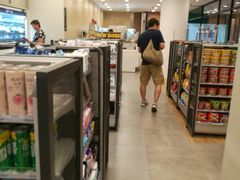-全家便利店(上海南站站店)