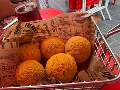 -BHC炸鸡(明洞总店)