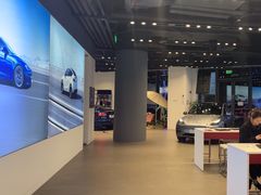 -TESLA 特斯拉(上海太古汇体验店)