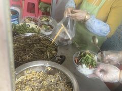 -灵山卢梅燕粉店