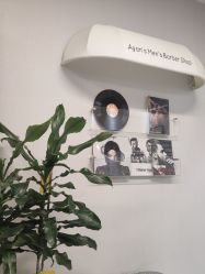 -老男孩男士理容馆·理发·烫染·修面