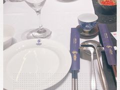 -红鼎豆捞·非遗鲍皇汤火锅(宝丰路店)