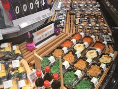 -中百仓储超市有限公司(越秀星汇维港店)