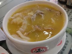 鱼翅捞饭-翅翅赢碗仔翅(拱北口岸店)